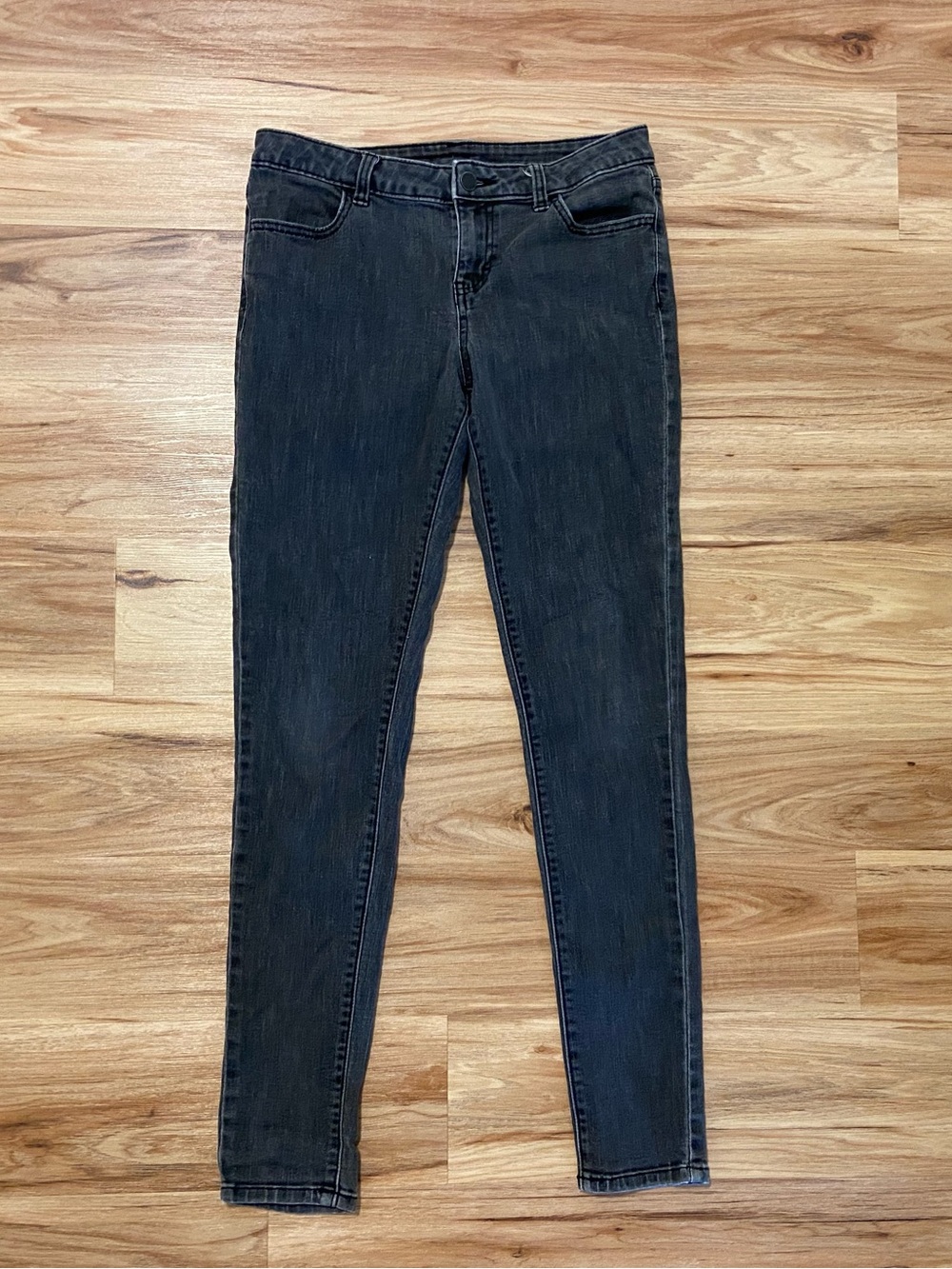 Jennifer Lopez Black Skinny Jeans - Sleek Stretch Denim
